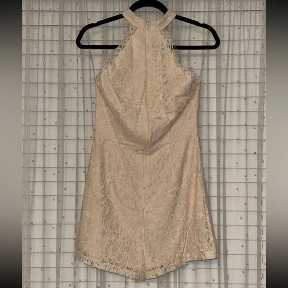 Lace Halter Romper - Picture 4 of 5